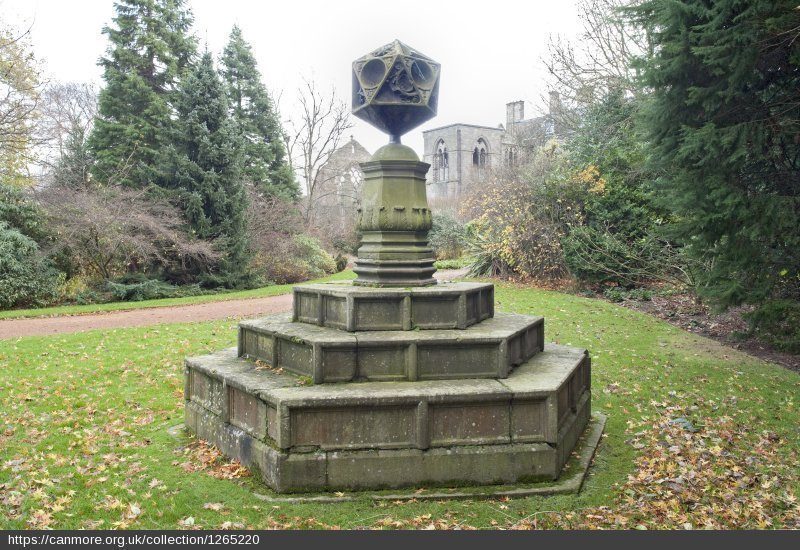 Queen Mary’s Sundial, Holyrood Palace